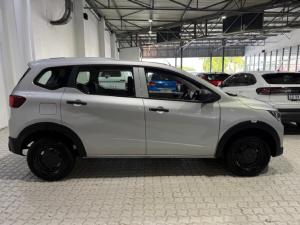Renault Triber 1.0 Evolution - Image 9