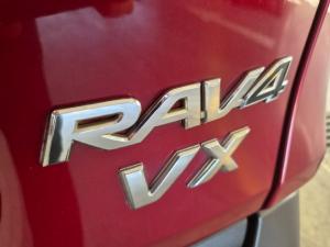 Toyota RAV4 2.0 VX - Image 18