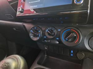 Toyota Hilux 2.4GD-6 Xtra cab Raider manual - Image 14