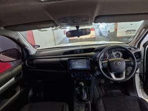 Toyota Hilux 2.4GD-6 Xtra cab Raider manual - Image 18