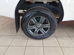 Toyota Hilux 2.4GD-6 Xtra cab Raider manual - Image 8