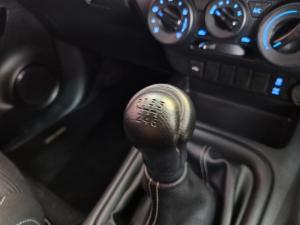 Toyota Hilux 2.4GD-6 Xtra cab Raider manual - Image 9