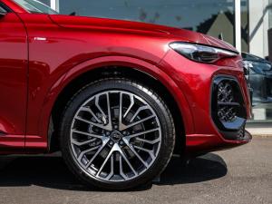 Audi Q5 Sportback TDI quattro S line Black - Image 2