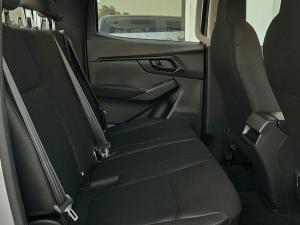 Isuzu D-Max 1.9TD double cab L auto - Image 9
