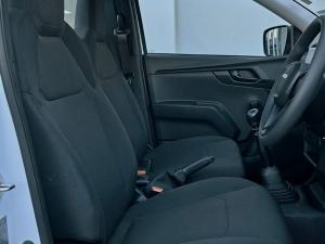 Isuzu D-Max 1.9TD single cab low-rider - Image 9