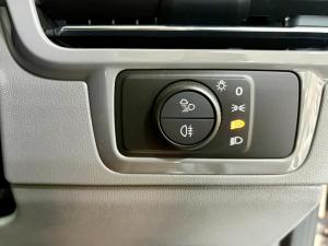 Volkswagen Transporter 2.0TDI Kombi SWB Life - Image 11