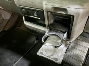 Volkswagen Transporter 2.0TDI Kombi SWB Life - Image 13