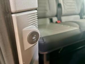 Volkswagen Transporter 2.0TDI Kombi SWB Life - Image 16