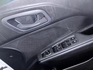 Mahindra XUV 3XO 1.2T MX2 auto - Image 19