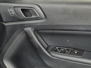 Ford Everest 2.2TDCi XLS - Image 13