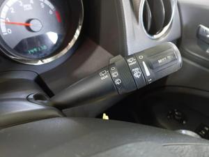 Dodge Caliber 2.4 SXT - Image 20
