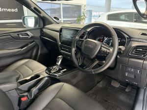 Isuzu D-Max 3.0TD double cab V-Cross 4x4 - Image 13