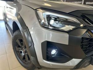Isuzu D-Max 3.0TD double cab V-Cross 4x4 - Image 4