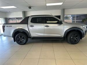 Isuzu D-Max 3.0TD double cab V-Cross 4x4 - Image 5