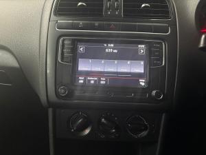 Volkswagen Polo Vivo hatch 1.6 Comfortline auto - Image 13