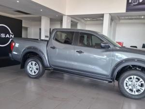 Nissan Navara 2.5DDTi double cab SE Plus auto - Image 14