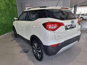 Mahindra XUV300 1.5TD W8 - Image 4