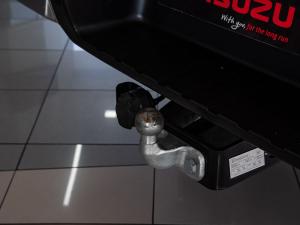Isuzu D-Max 3.0TD double cab LSE 4x4 - Image 13