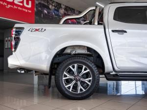 Isuzu D-Max 3.0TD double cab LSE 4x4 - Image 15