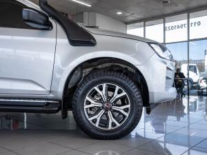 Isuzu D-Max 3.0TD double cab LSE 4x4 - Image 16