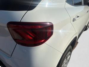 Hyundai Venue 1.2 Motion - Image 11
