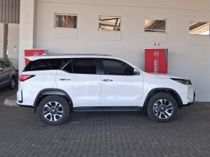 Toyota Fortuner 2.4GD-6 auto - Image 3