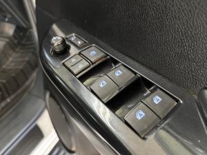 Toyota Hilux 2.8GD-6 48V double cab 4x4 Raider - Image 11