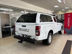 Isuzu D-Max 250 Extended cab Hi-Ride auto - Image 2