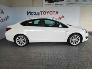 Opel Astra sedan 1.6 Turbo Cosmo - Image 3
