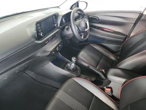 Hyundai i20 1.0T Fluid manual - Image 7