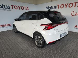 Hyundai i20 1.0T Fluid manual - Image 8