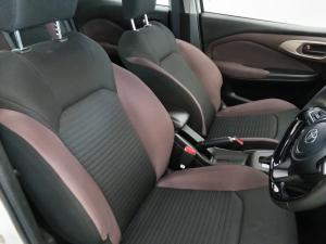 Toyota Starlet Cross 1.5 XS auto - Image 16