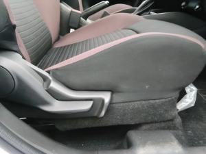 Toyota Starlet Cross 1.5 XS auto - Image 18