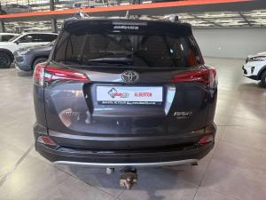 Toyota RAV4 2.0 GX automatic - Image 6