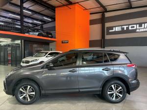 Toyota RAV4 2.0 GX automatic - Image 9