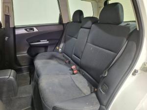 Subaru Forester 2.5 XS - Image 10
