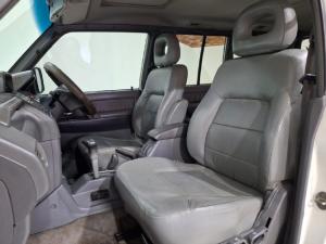 Mitsubishi Pajero 3.5 GLS automatic - Image 10