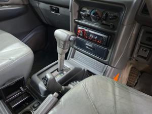 Mitsubishi Pajero 3.5 GLS automatic - Image 9