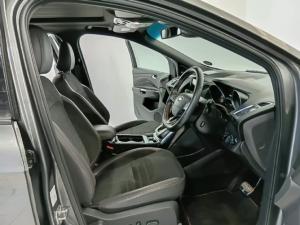 Ford Kuga 2.0TDCi AWD ST Line - Image 10