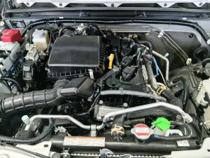 Suzuki Jimny 1.5 GLX AllGrip 3-door manual - Image 14