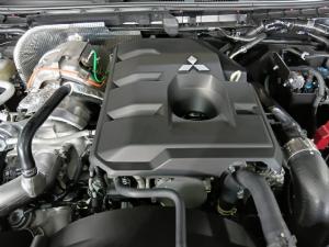 Mitsubishi Triton 2.4DI-D Bi-Turbo double cab 4x4 - Image 14