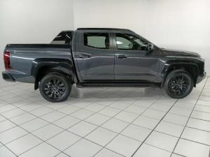 Mitsubishi Triton 2.4DI-D Bi-Turbo double cab 4x4 - Image 6