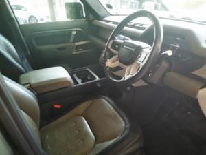 Land Rover Defender 110 D300 X-Dynamic HSE - Image 4
