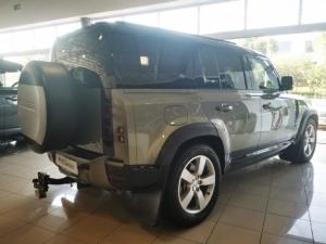 Land Rover Defender 110 D300 X-Dynamic HSE - Image 7