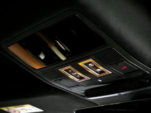 Land Rover Defender 110 D240 X-Dynamic HSE - Image 19