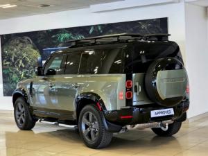 Land Rover Defender 110 D300 X-Dynamic HSE - Image 10