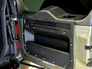 Land Rover Defender 110 D300 X-Dynamic HSE - Image 18