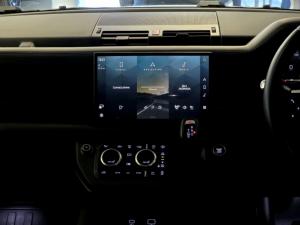 Land Rover Defender 110 D300 X-Dynamic HSE - Image 23