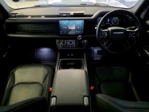 Land Rover Defender 110 D300 X-Dynamic HSE - Image 28