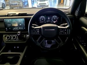 Land Rover Defender 110 D300 X-Dynamic HSE - Image 29